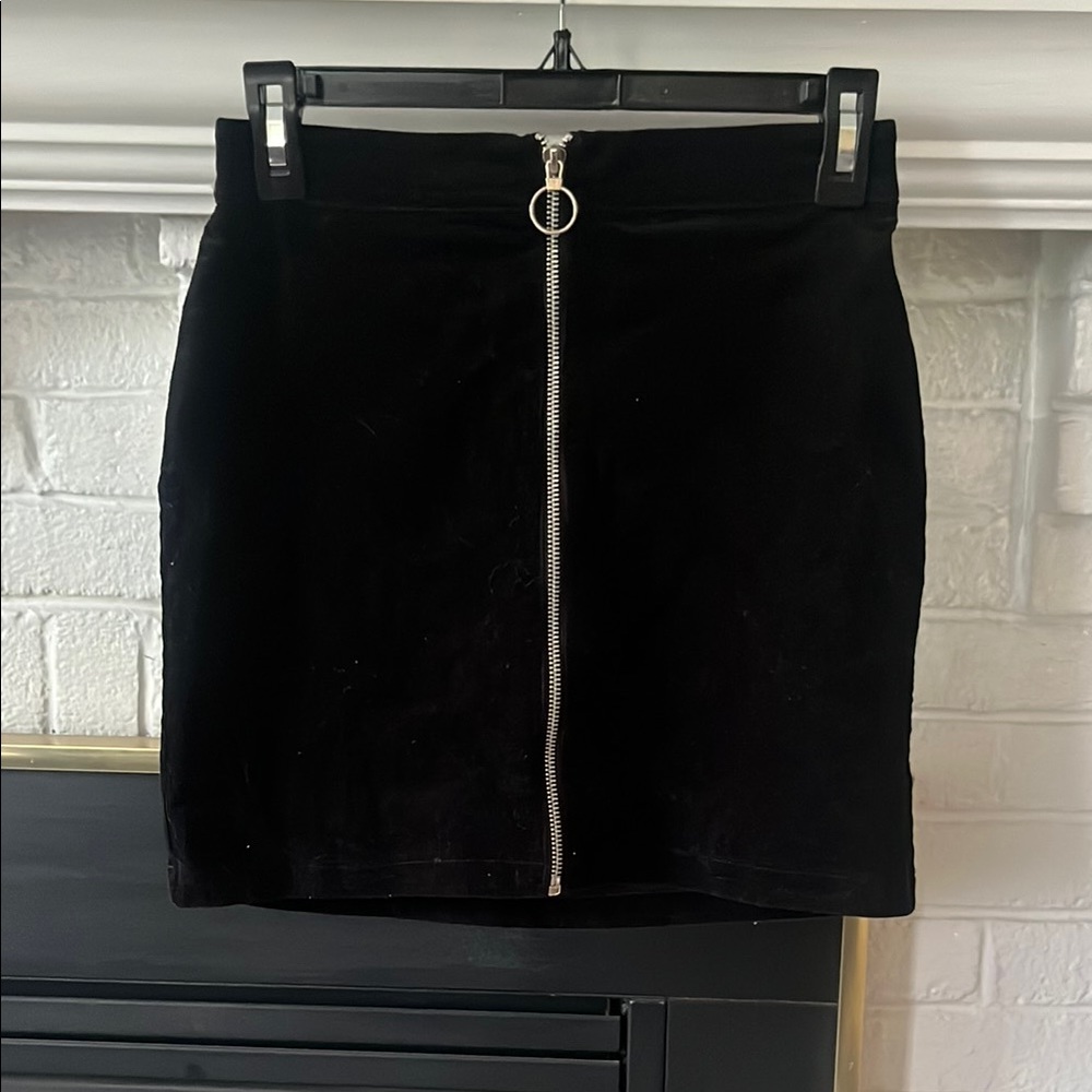 Forever 21 Black Mini Skirt